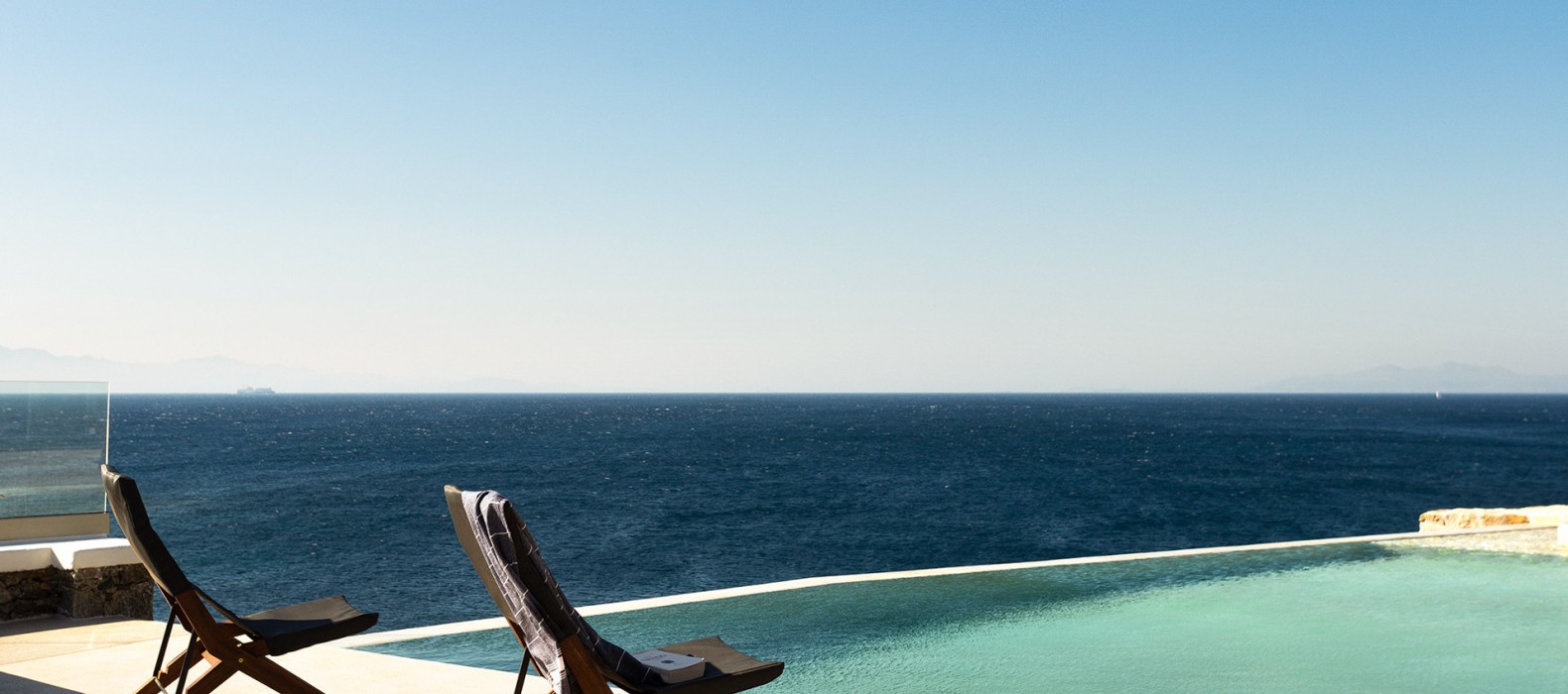 Exterior pool with sea view of Villa Cassandra in Mykonos