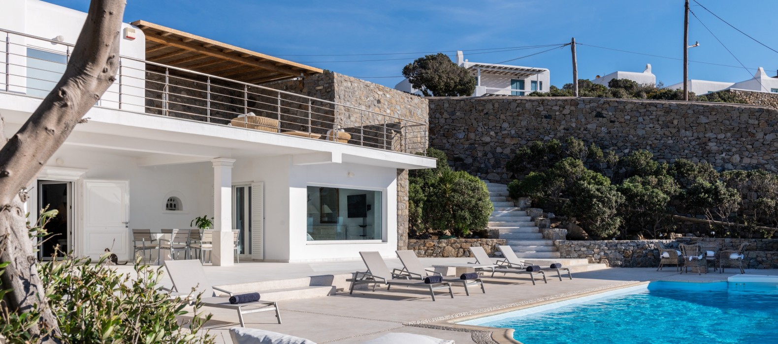 Exterior villa with pool of Villa Dryope in Mykonos