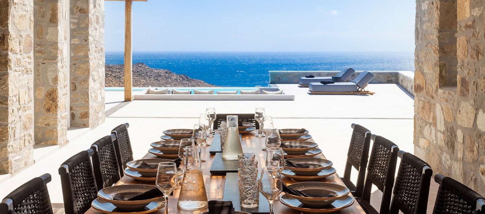 Exterior dining table of Villa Soul of Sofia in Mykonos