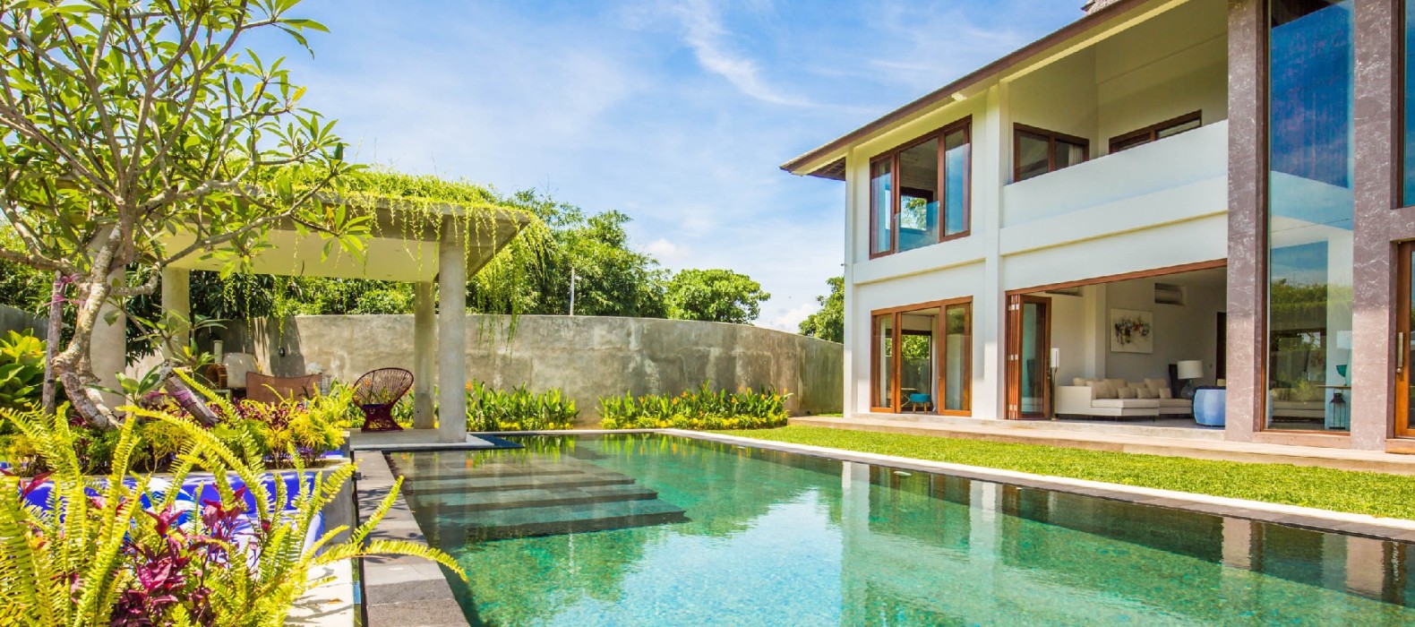 Exterior pool view of Villa Delfino in Bali