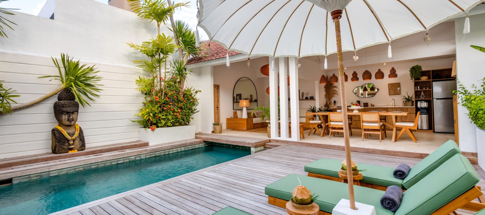 Exterior pool view of Villa Gauguin in Bali