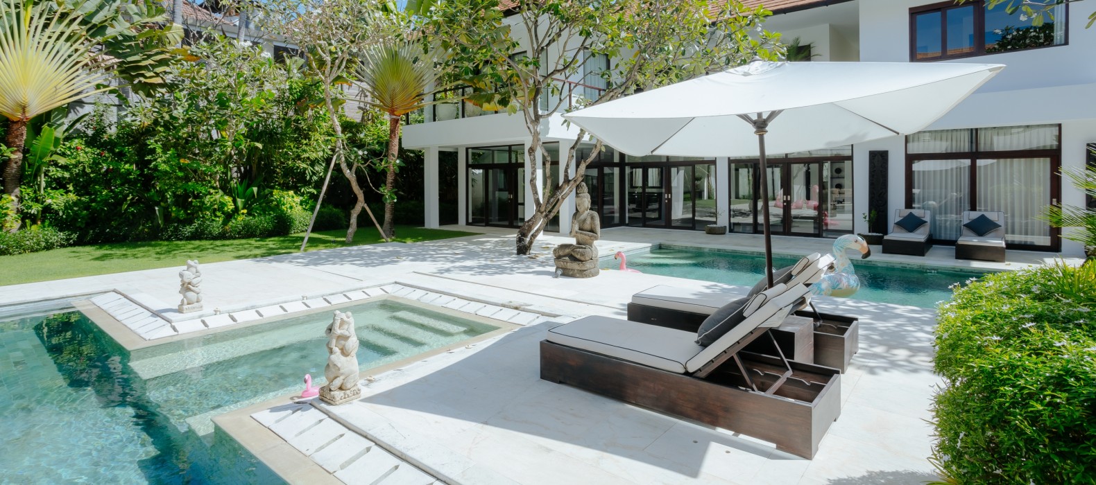 Exterior area of Villa Groven in Bali