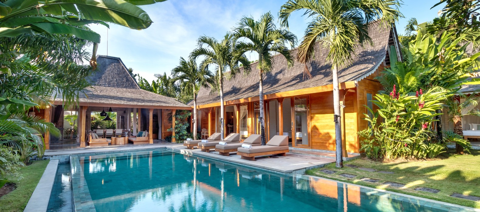 Exterior pool of Villa Little Mannao in Bali
