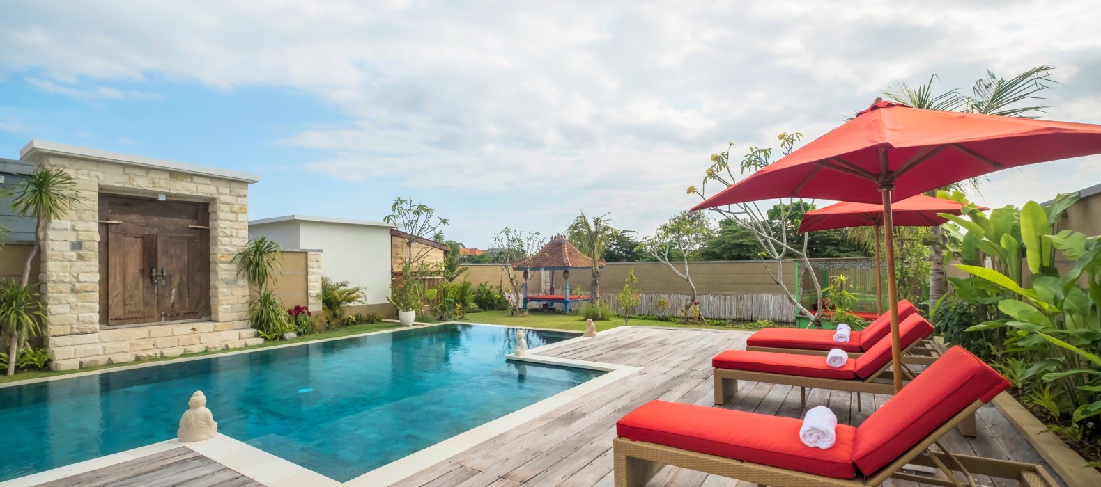 Exterior pool view of Villa Mambo in Bali