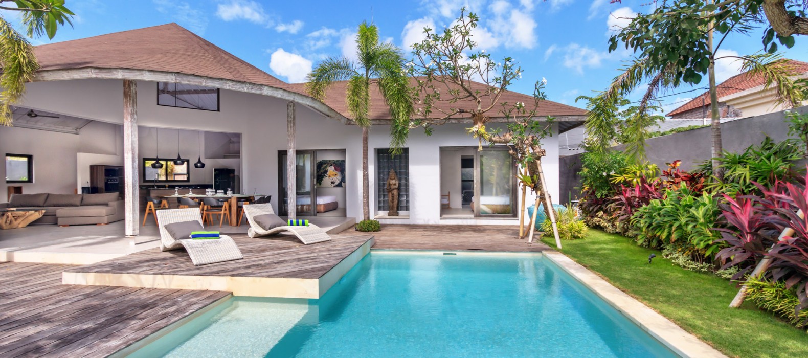 Exterior pool area of Villa Ohana in Bali