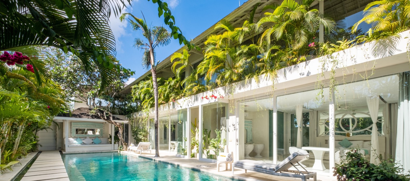 Exterior pool of Villa Serentiy in Bali