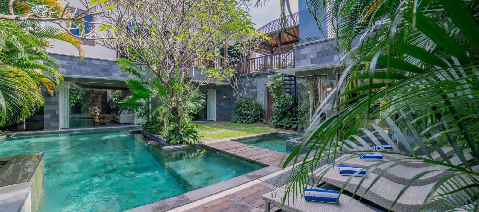 Exterior pool of Villa Suvitha in Bali