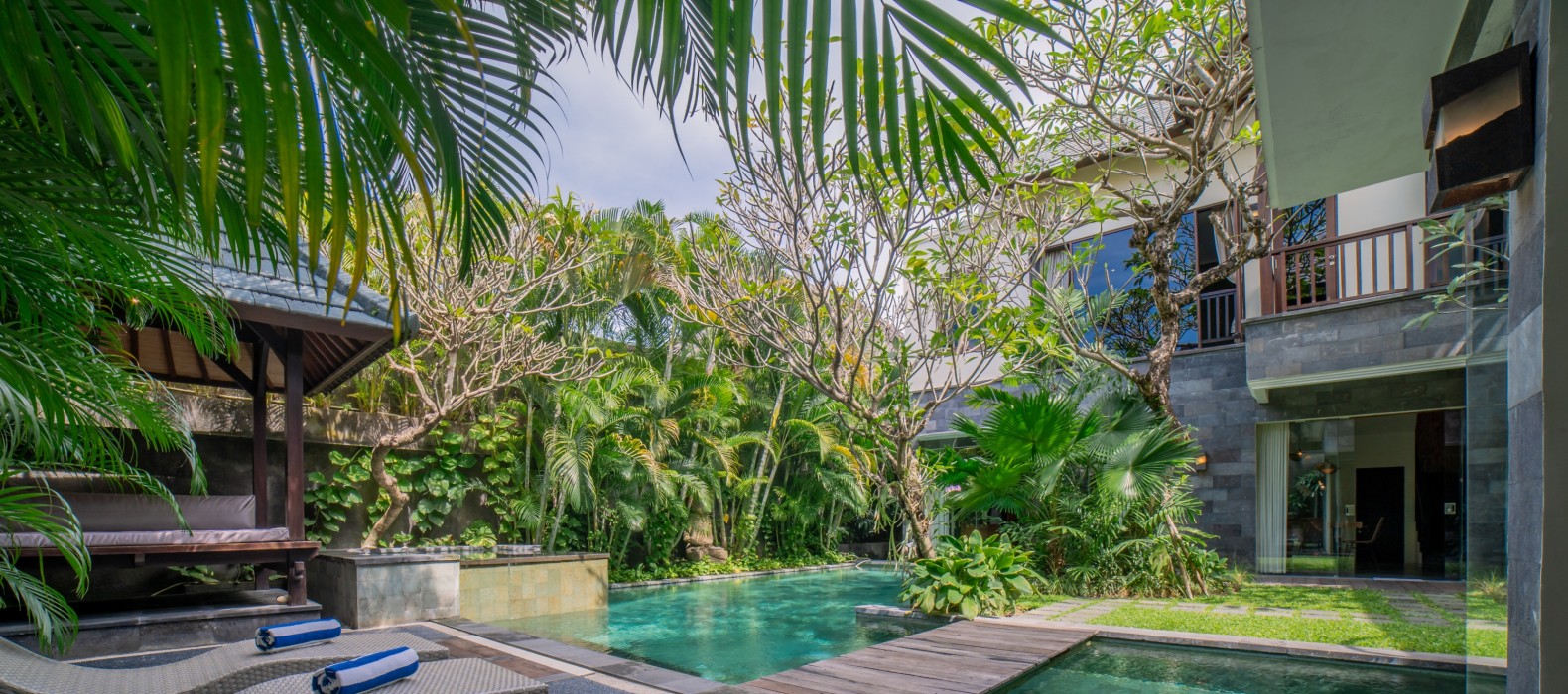 Exterior pool of Villa Suvitha in Bali