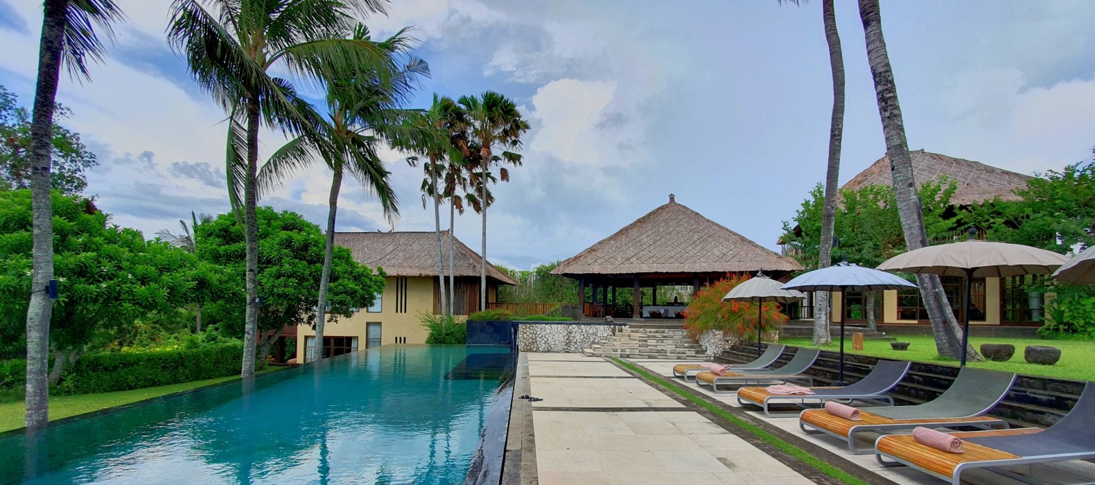 Exterior area of Villa Viva la Vida in Bali
