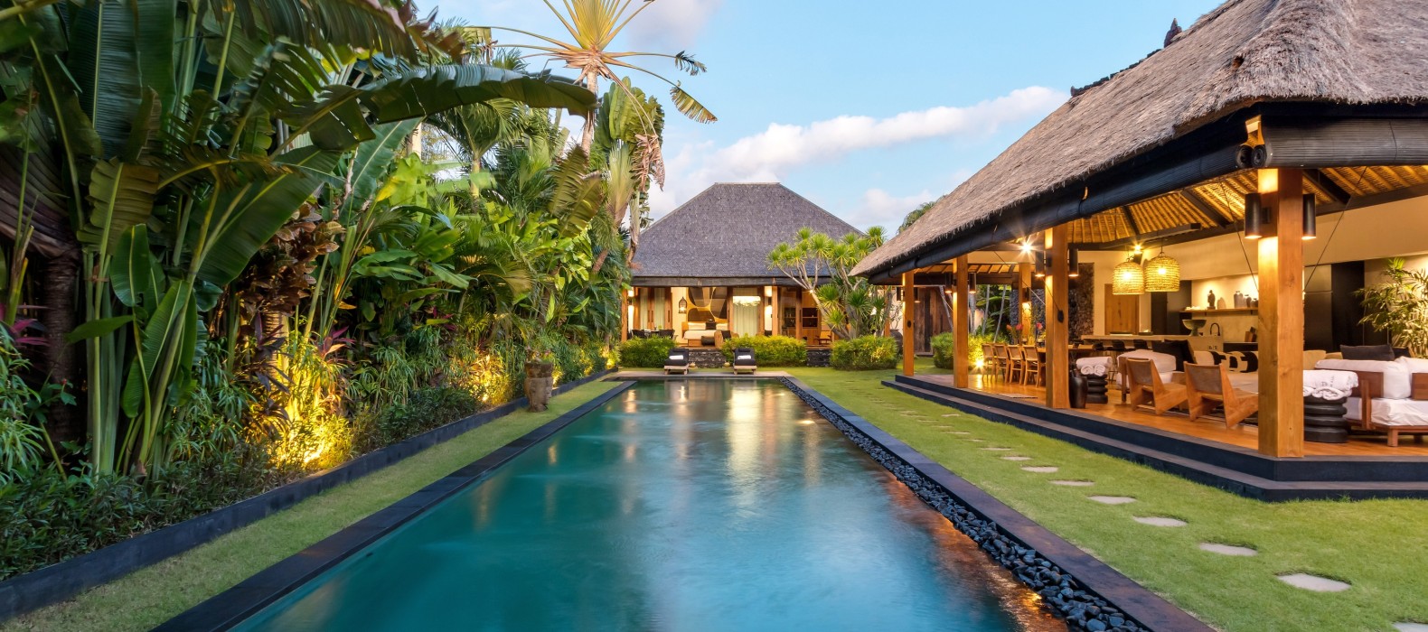 Exterior pool of Villa Wolfe in Bali