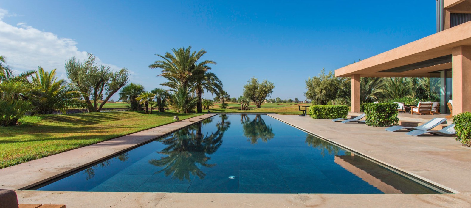 Exterior pool view of Villa Golf Saharien in Marrakech