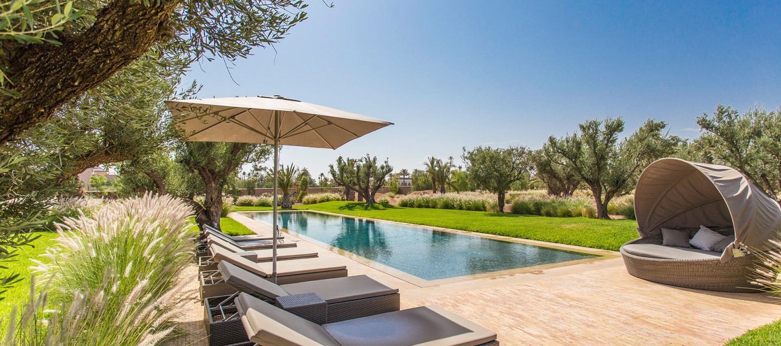 Exterior pool view of Villa Oasis in Marrakech