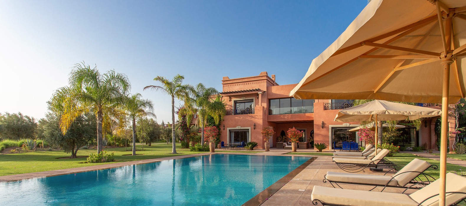 Exterior pool view of Villa Rosalie in Marrakech