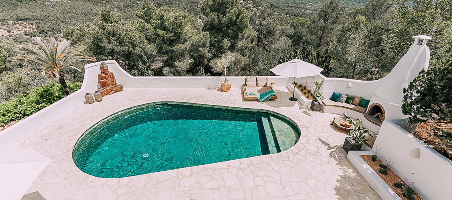 Outside area with lounge and pool of Villa La Colina in Ibiza