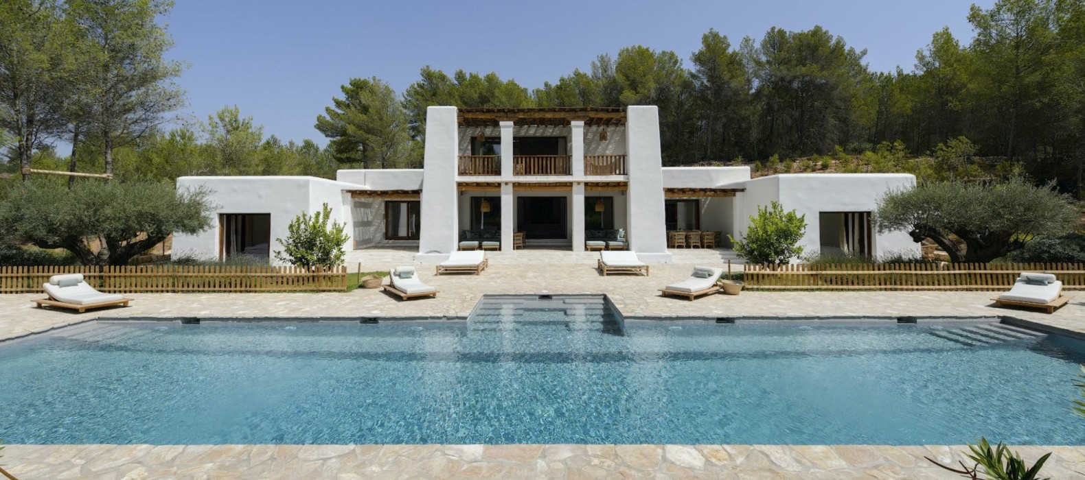 Garden with pool of Villa Blissful Life in Ibiza