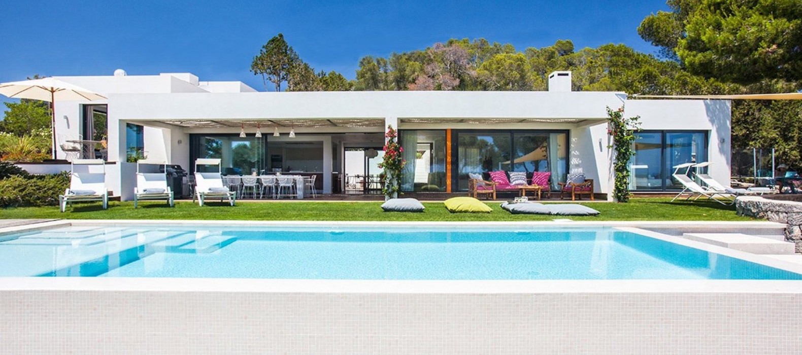 Exterior villa view of Villa Colada in Ibiza