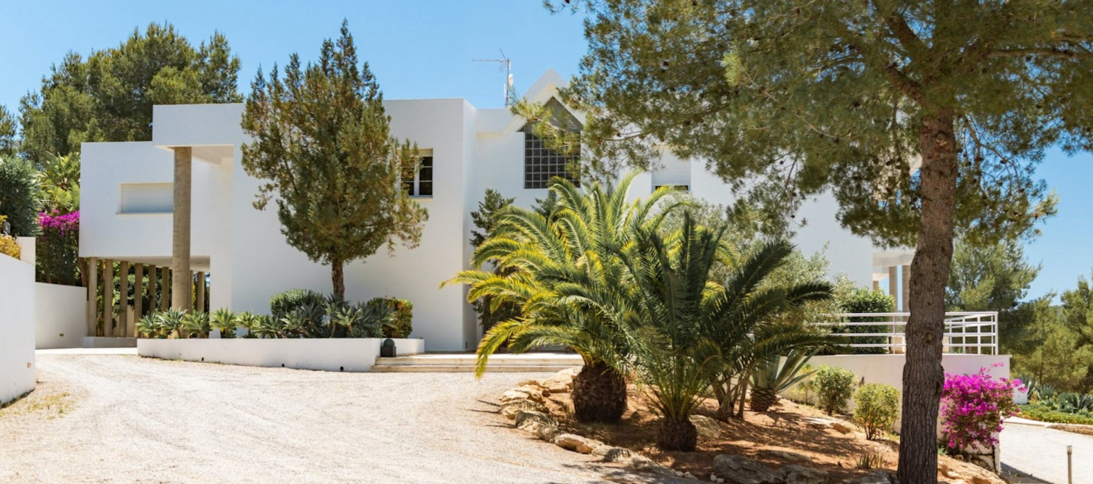 Exterior villa view of Villa Evenfall in Ibiza
