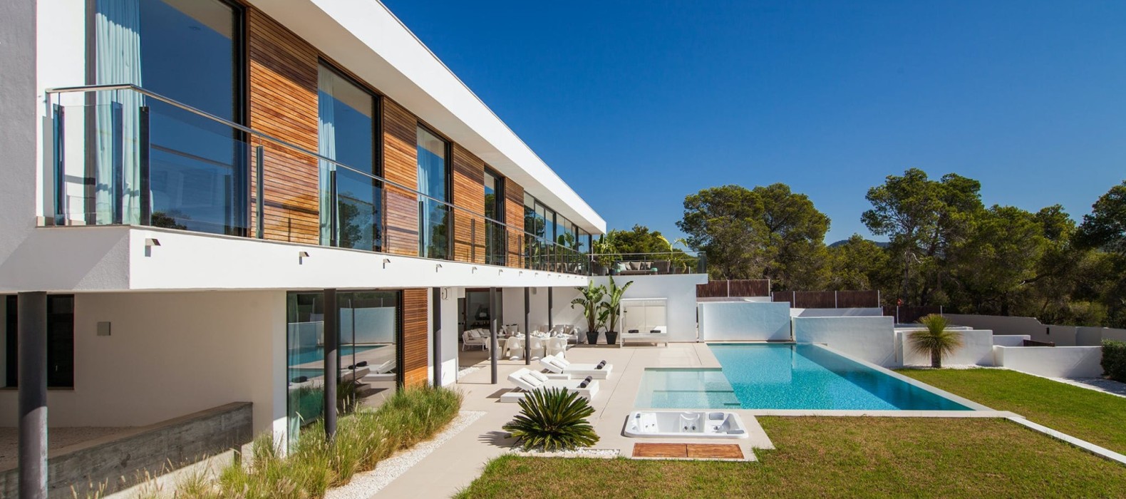 Exterior villa with pool of Villa Kahil in Ibiza