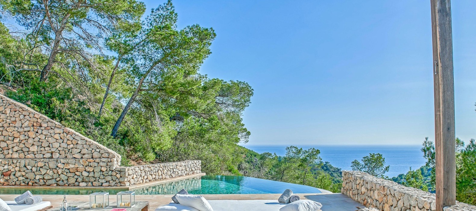 Exterior area with pool of Villa Lemona in Ibiza