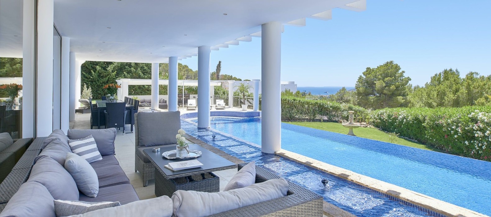 Exterior chill area next to the pool of Villa Riva Alto Ibiza