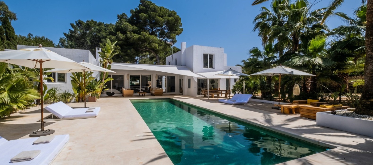 Exterior villa view of Villa Savant in Ibiza