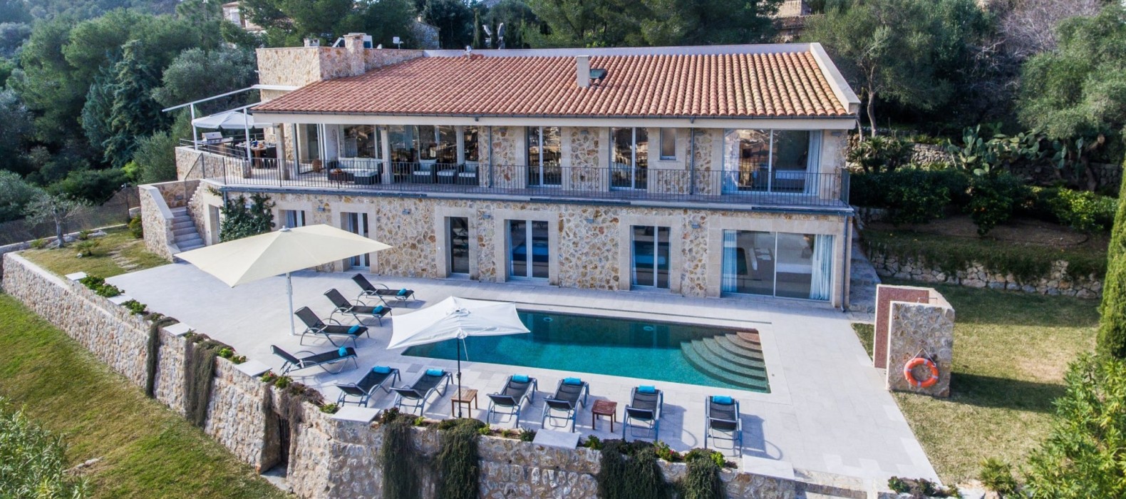 Exterior pool view of Casa Dulce Vista in Mallorca