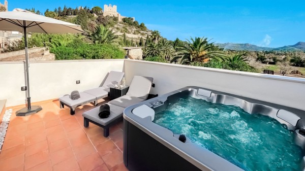 Terrace with whirlpool of Casa Floris in Mallorca