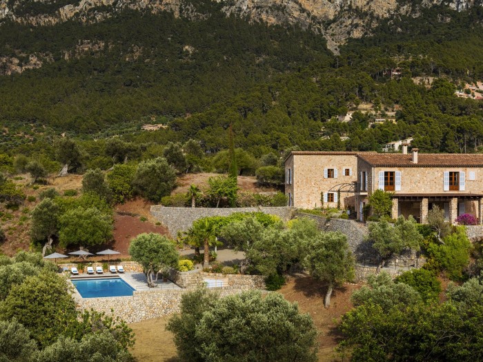 Villa exterior view with pool of Villa Can Jungle in Mallorca