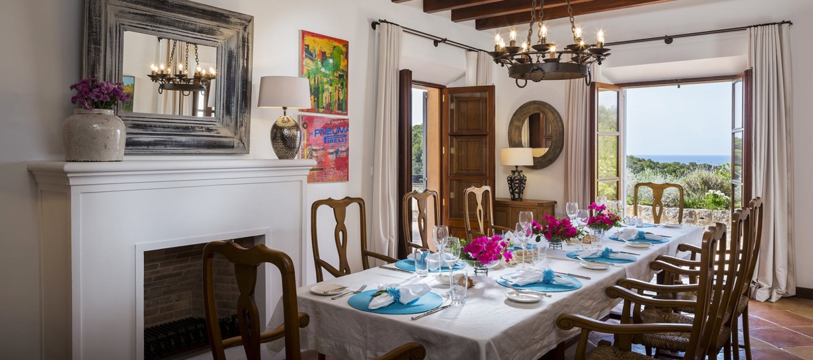 Dining room of Villa Can Jungle in Mallorca