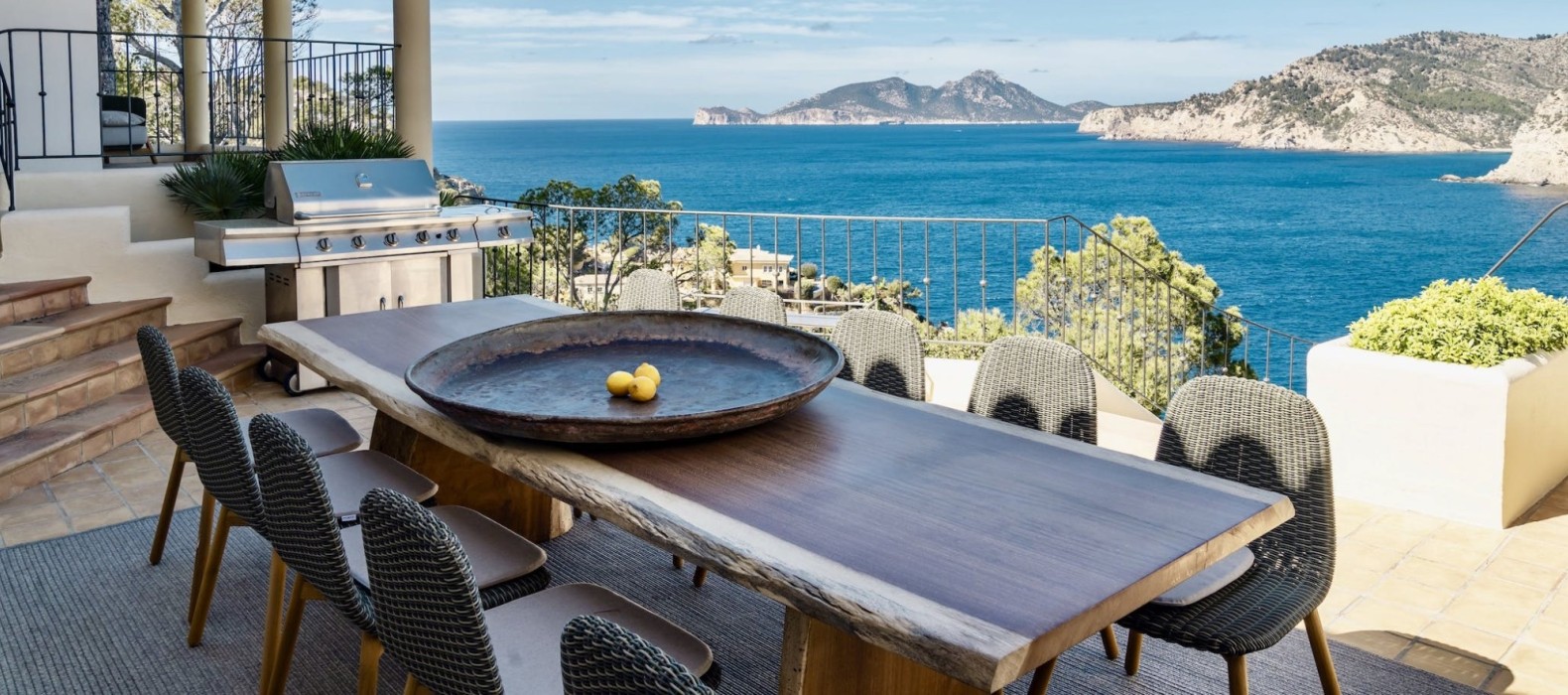 Exterior dining table of Villa Galaxy in Mallorca