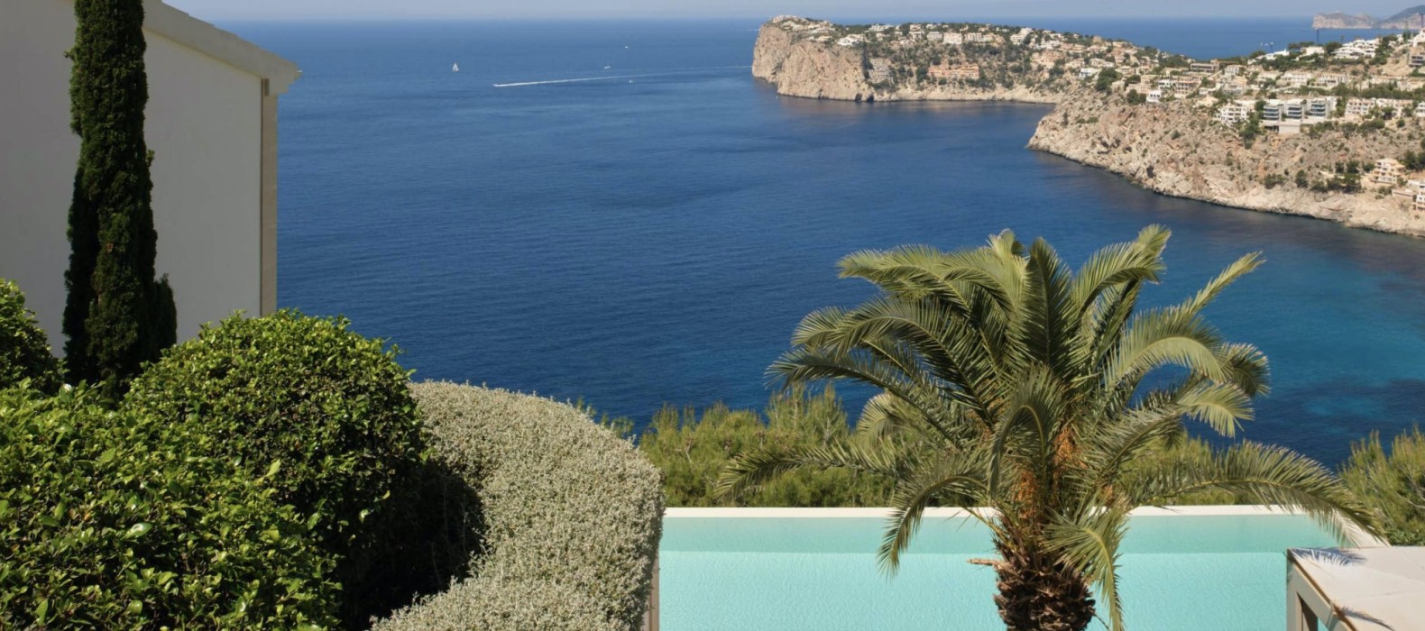 Exterior pool and sea view of Villa The Big Blue in Mallorca