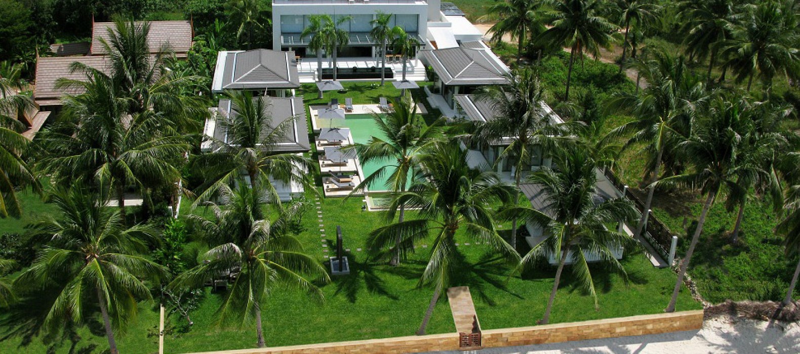 Exterior villa view of Villa Fullmoon in Koh Samui