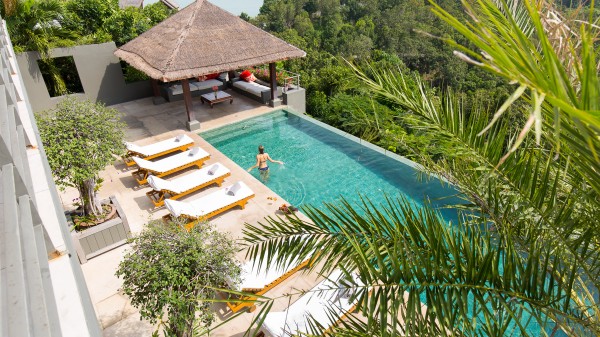 Exterior pool view of Villa Omo in Koh Samui