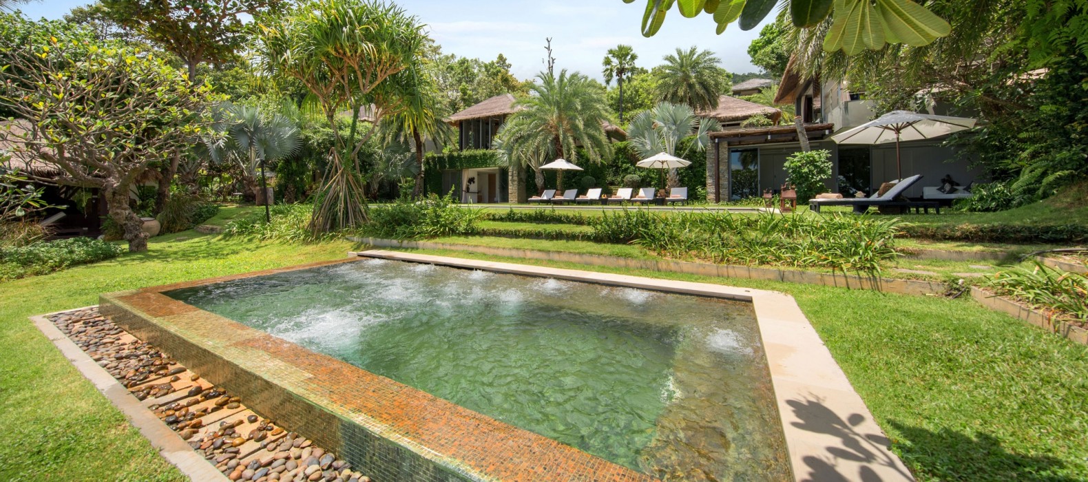 Exterior pool of Villa Sunstream in Koh Samui